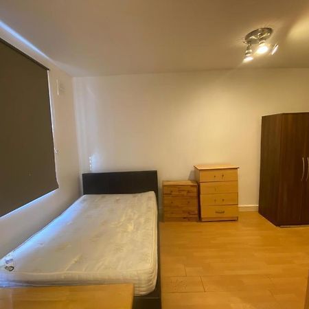 Golders Way Rooms Londra Exterior foto